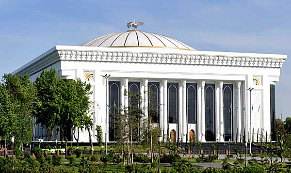 Дворец Форумов Дворец Форумов