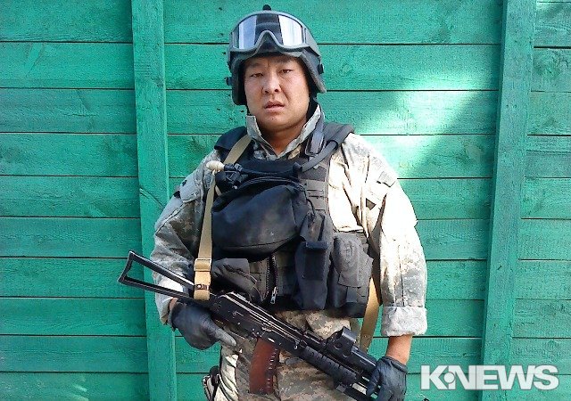 Женишбек Бабараимов, погибший в бою с террористами в январе 2011 года Женишбек Бабараимов, погибший в бою с террористами в январе 2011 года